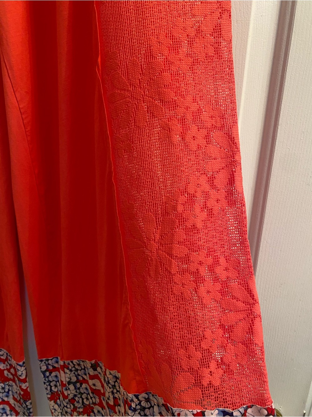 POL Red Floral Panel Wide-Leg Pants - Picture 5 of 6